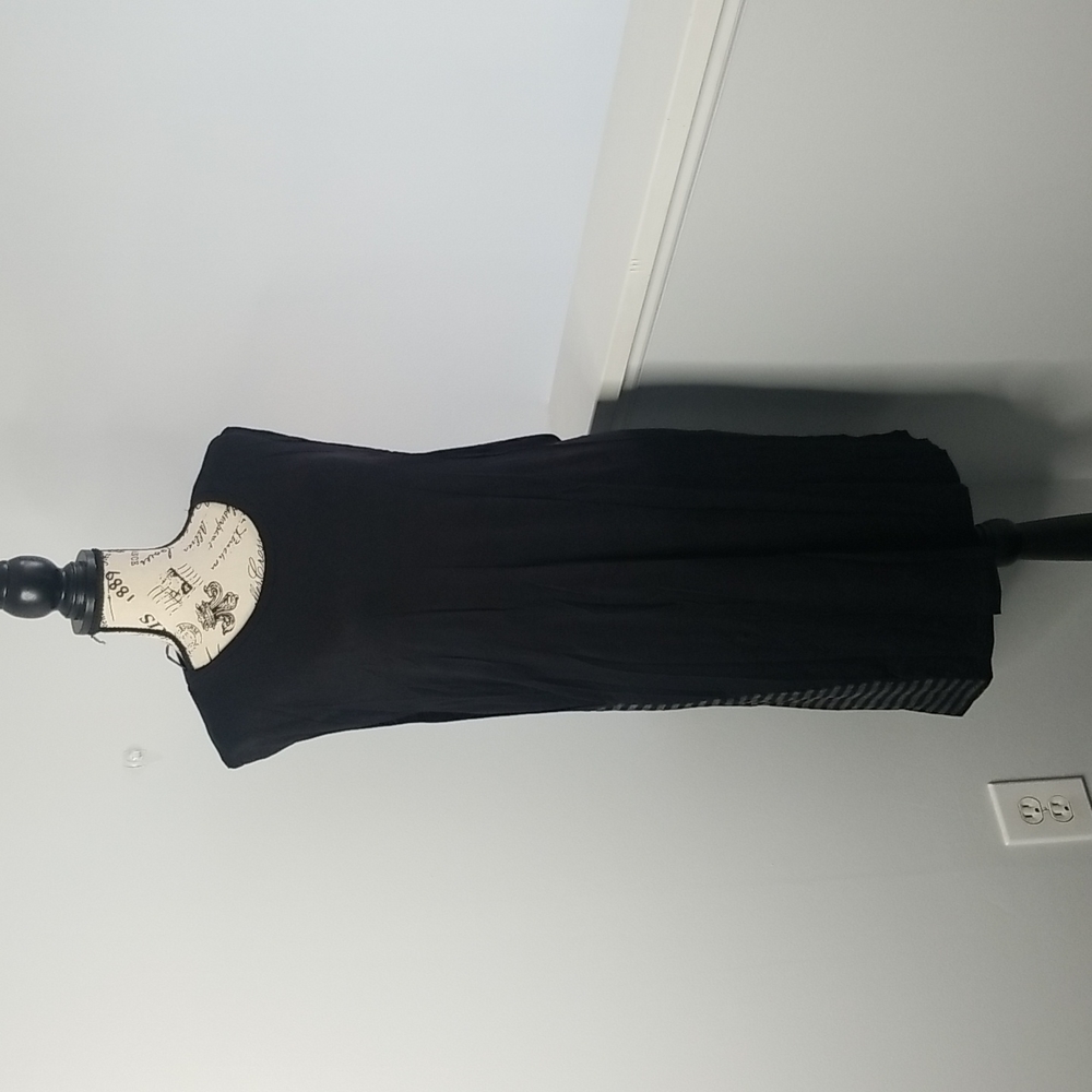 Hem & Thread Sleeveless Black Dress size medium